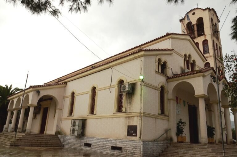 Στον Ιερό Ναό Αγίων Κωνσταντίνου και Ελένης και Θεοπρομήτορος Άννης Αιγίου ο 3ος Κατανυκτικός Εσπερινός