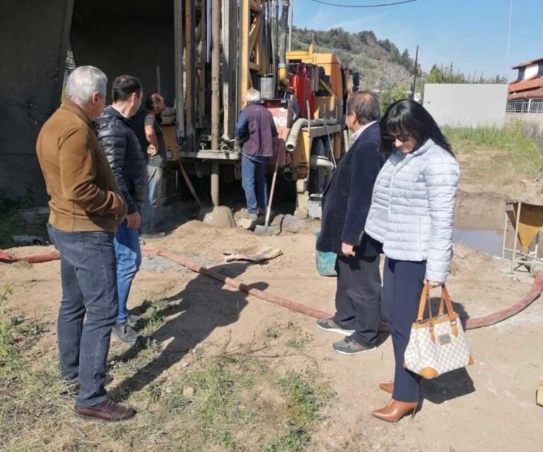 Αυτοψία δημάρχου στη γεώτρηση Μυρτιάς