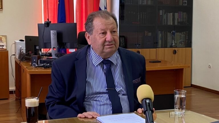 «Για όλους και για όλα» μίλησε ο Δημήτρης Καλογερόπουλος στη σημερινή συνέντευξη Τύπου