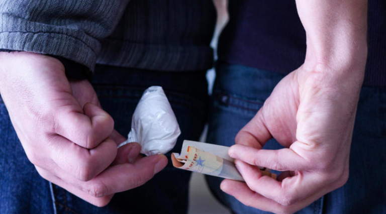 Σύλληψη δύο ανδρών για παράβαση νομοθεσίας περί ναρκωτικών
