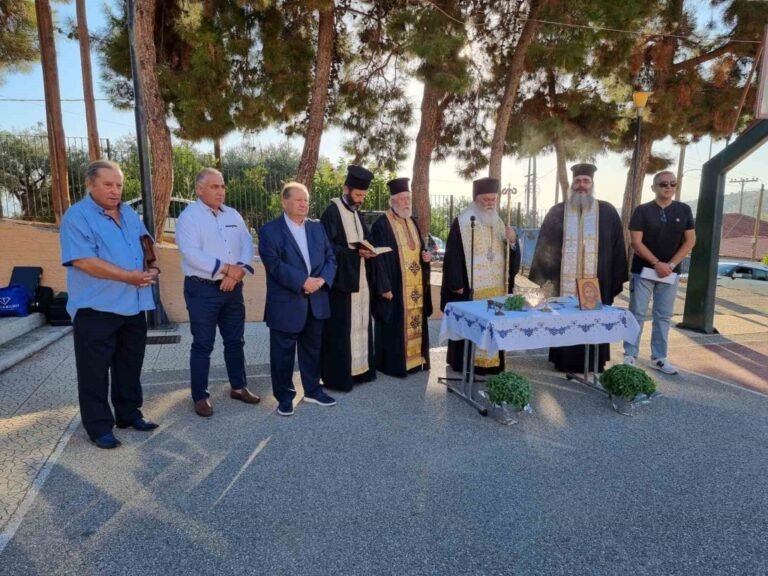 Γεμάτη ευχές η πρώτη μέρα του νέου σχολικού έτους – Περιοδεία Καλογερόπουλου σε σχολικές μονάδες