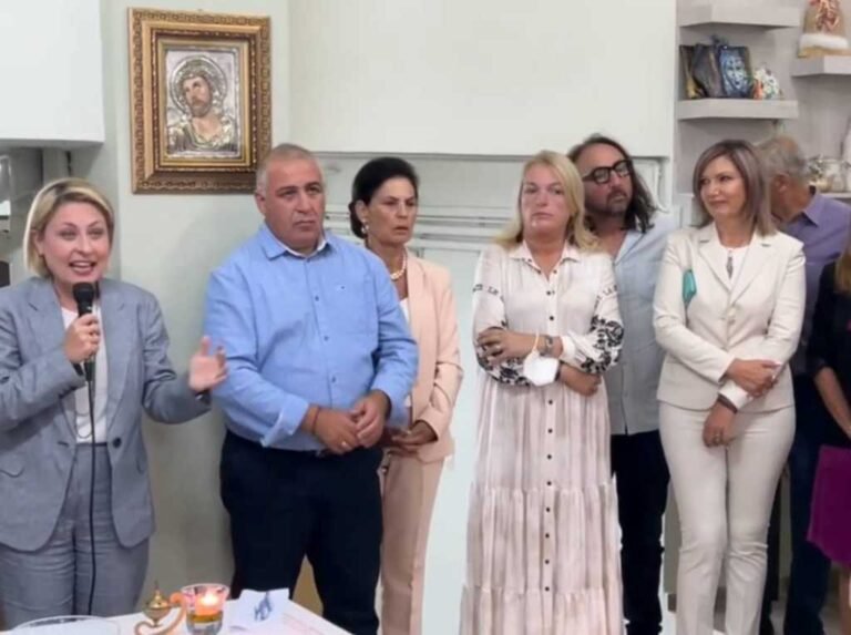 Στον αγιασμό του ΚΑΠΗ δήμου Αιγιαλείας η Χριστίνα Αλεξοπούλου