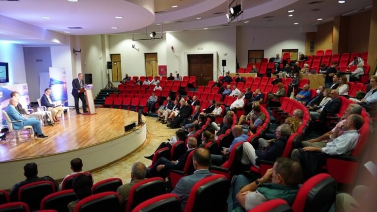 Η Αιγιάλεια μπορεί και αξίζει τα καλύτερα!  ΧΡΗΣΙΜΑ ΣΥΜΠΕΡΑΣΜΑΤΑ ΑΠΟ ΤΗΝ ΗΜΕΡΙΔΑ ΓΙΑ ΤΟ ΤΟΥΡΙΣΤΙΚΟ ΜΕΛΛΟΝ ΤΗΣ ΠΕΡΙΟΧΗΣ ΠΟΥ ΠΡΑΓΜΑΤΟΠΟΙΗΘΗΚΕ ΠΡΟΧΘΕΣ ΣΤΟ ΑΙΓΙΟ