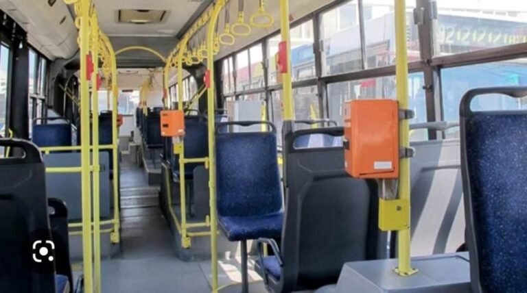 «Ως μη γενόμενη» η καταγγελία για οδηγό του Αστικού ΚΤΕΛ Αιγίου πως κατέβασε μαθήτρια Γυμνασίου από το λεωφορείο επειδή δεν του έδειξε τη μαθητική της κάρτα – «Ζητούμε συγνώμη για την όλη αναστάτωση», σημειώνει η οικογένεια της 12χρονης