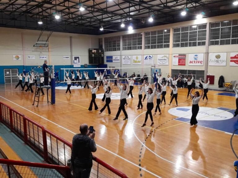 Το  «Dance Academy – Αigialeon» δίνει το δικό του «χρώμα» στους αγώνες βόλεϊ!