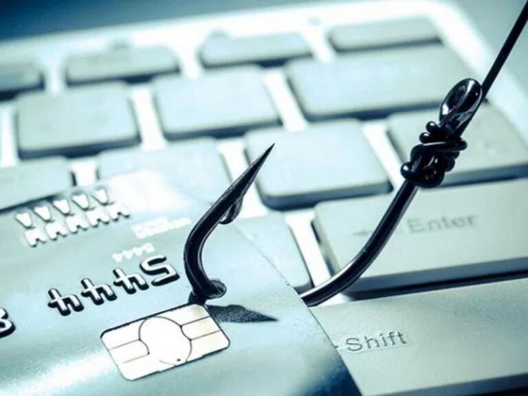 «Σήκωσε» 35.700 ευρώ μόνο με… ΙΒΑΝ! – Πατρινή πολιτικός μηχανικός έπεσε θύμα απατεώνα που παρίστανε τον υπάλληλο του Δήμου Αιγιαλείας!
