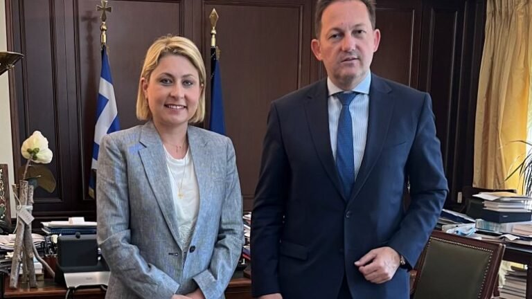 Στο Αίγιο τη Δευτέρα (19/12) ο αναπληρωτής υπουργός Εσωτερικών Στέλιος Πέτσας – Υπέγραψε τη χρηματοδότηση κατασκευής διυλιστηρίου στον ποταμό Σελινούντα!