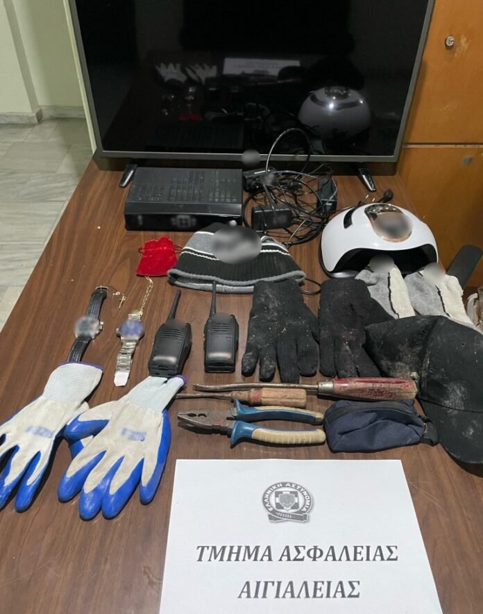 1 ΤΑ ΑΙΓΙΑΛΕΙΑΣ