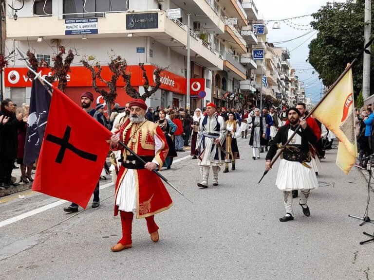 Με παρέλαση Συλλόγων Αναβιωτών, επιμνημόσυνη δέηση και κατάθεση στεφάνων ολοκληρώθηκε σήμερα ο εορτασμός της επετείου της Μυστικής Συνέλευσης της Βοστίτσας (ΦΩΤΟΓΡΑΦΙΕΣ)