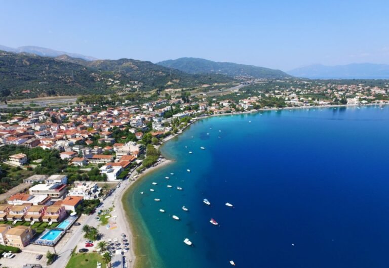 «Φωτιά» παίρνουν τα ακίνητα (και) στις παραθαλάσσιες περιοχές της Αιγιάλειας! – Εντάσσονται στο σύστημα των αντικειμενικών τιμών ζώνης