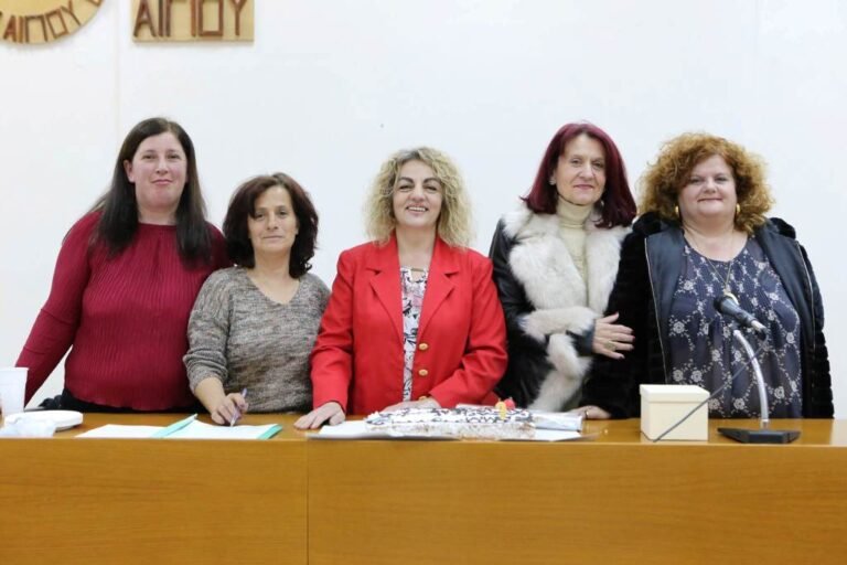 Σε κλίμα σύμπνοιας το Σωματείο Καθαριστών και Καθαριστριών Αιγιαλείας και Καλαβρύτων έκοψε την πρωτοχρονιάτικη πίτα του