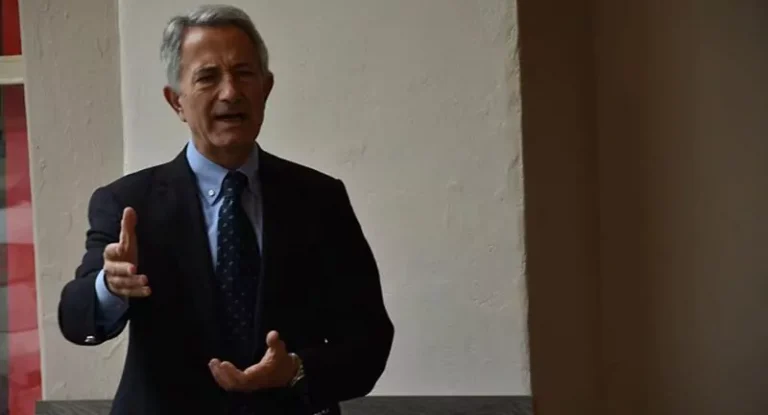 Κώστας Σπηλιόπουλος: «Γιατί θυμήθηκε τώρα ο δήμαρχος τη σύσταση Μονάδας Εσωτερικού Ελέγχου;» – Τέσσερις ανεξάρτητοι Δημοτικοί Σύμβουλοι του συνδυασμού «Αιγιάλεια Προορισμός» ζητούν απαντήσεις