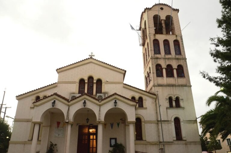 Στον Ιερό Ναό Αγίων Κωνσταντίνου και Ελένης και Θεοπρομήτορος Άννης Συνοικισμού ο 3ος Κατανυκτικός Εσπερινός