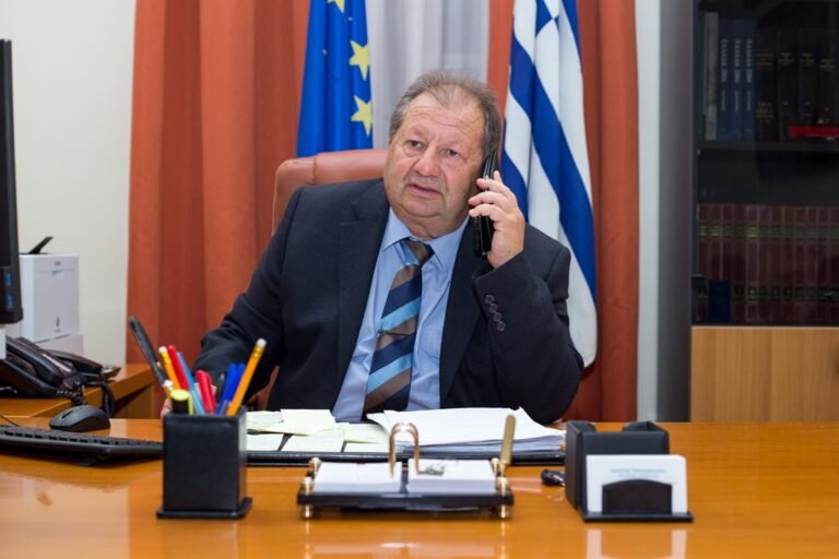 Δημήτρης Καλογερόπουλος: «Πάλι απούσα η πλειοψηφία της αντιπολίτευσης από τη συνεδρίαση για προϋπολογισμό – Οι δημότες θα τους αφήσουν στην ίδια τάξη»