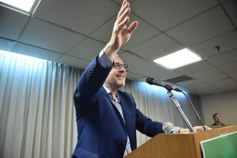 Εντυπωσιακή συγκέντρωση του Μαρίνου Σκανδάμη στην Πάτρα με ηχηρά μηνύματα
