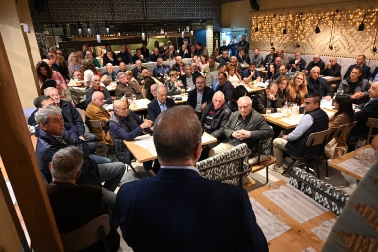 Εντυπωσιακή η προεκλογική συγκέντρωση του Μαρίνου Σκανδάμη στο Αίγιο – (ΦΩΤΟΓΡΑΦΙΕΣ)