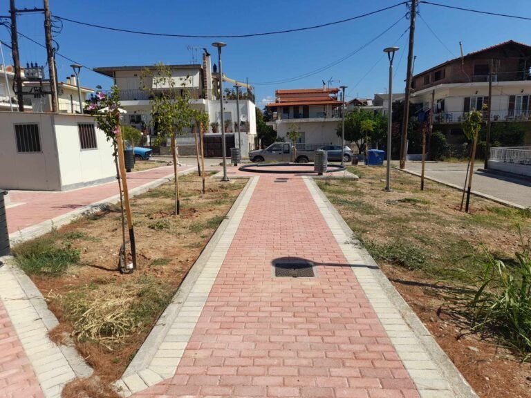 Ηλεκτροδοτούνται οι πλατείες και οι παιδικές χαρές σε Μεσσηνέζη, Άγιο Αθανάσιο και Τέμενη – Την πλήρη ικανοποίησή του για την πορεία των εργασιών εκφράζει ο δήμαρχος Αιγιαλείας