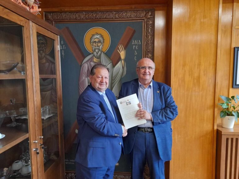 Υπεγράφη σήμερα το Μνημόνιο Συνεργασίας μεταξύ Πανεπιστημίου Πατρών, Πανεπιστημίου Λευκωσίας και Δήμου Αιγιαλείας για τη λειτουργία Μεταπτυχιακού Προγράμματος Σπουδών στο Αίγιο