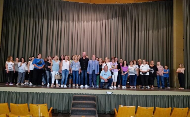 Υπογραφή συμβάσεων εργασίας των καθαριστριών των Σχολικών Μονάδων της Αιγιάλειας