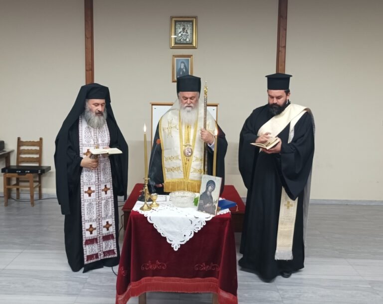 Αγιασμός και πρώτη κυριακάτικη εσπερινή ομιλία στο Κέντρο Νεότητος της Ιεράς Μητροπόλεως
