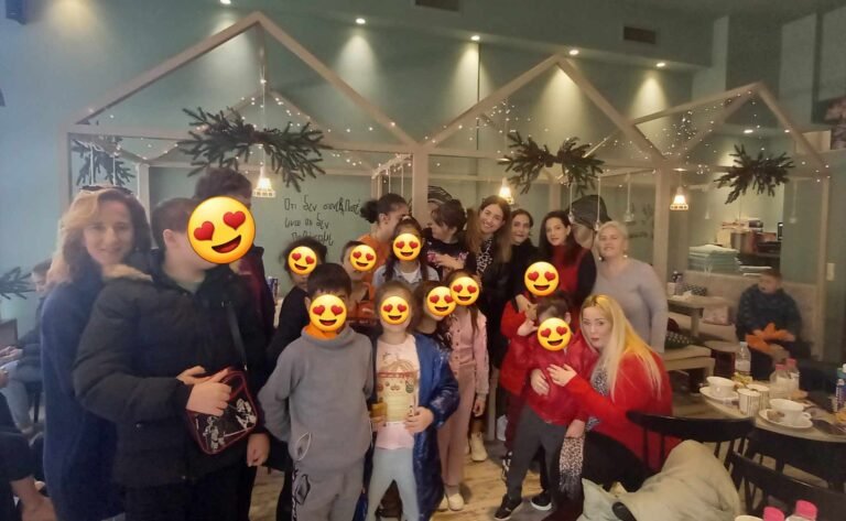 Στο «Coboo bookshop café» μαθητές και μαθήτριες του 1ου Ειδικού Δημοτικού Σχολείου Αιγίου