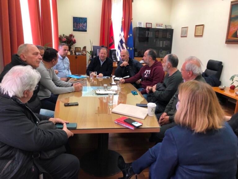 Επίσκεψη αναπληρωτή Περιφερειάρχη Χαράλαμπου Μπονάνου στο Δημαρχείο Αιγιαλείας