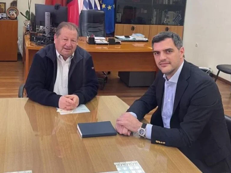 Σύσκεψη εργασίας του πολιτευτή της ΝΔ Ανδρέα Τσώκου με τον Δήμαρχο Αιγιαλείας – Στόχος να αποκτήσει η περιοχή τουριστικό πλεονέκτημα με συγκεκριμένες δράσεις και έργα υποδομής
