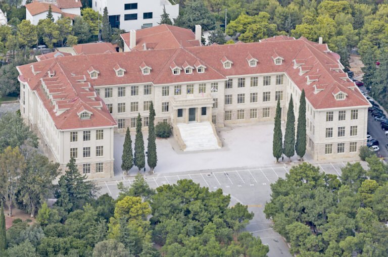 Πρόγραμμα υποτροφιών του Κολλεγίου Αθηνών – Στις 6 Απριλίου οι εισαγωγικές εξετάσεις