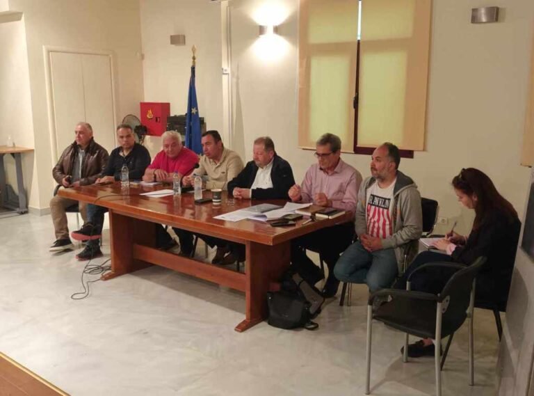 Δήμαρχος και Αντιδήμαρχοι στη Ροδοδάφνη για ενημέρωση προέδρων κοινοτήτων Συμπολιτείας και Ερινεού