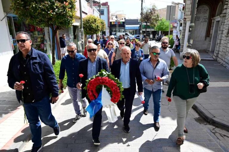 Δυναμικό «παρών» σωματείων και φορέων της Αιγιάλειας στη σημερινή απεργιακή συγκέντρωση εορτασμού της Εργατικής Πρωτομαγιάς