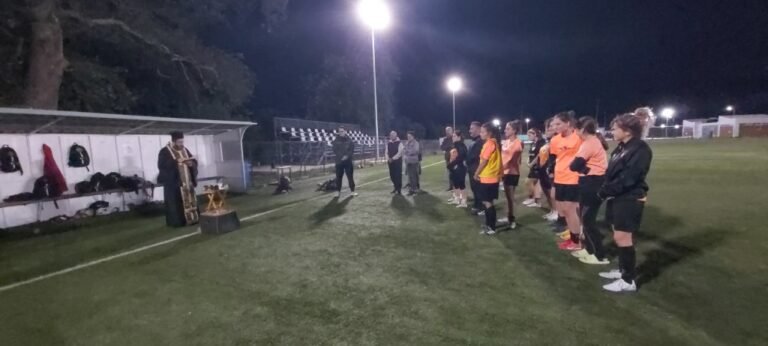Αγιασμός στις «Λύκαινες»
