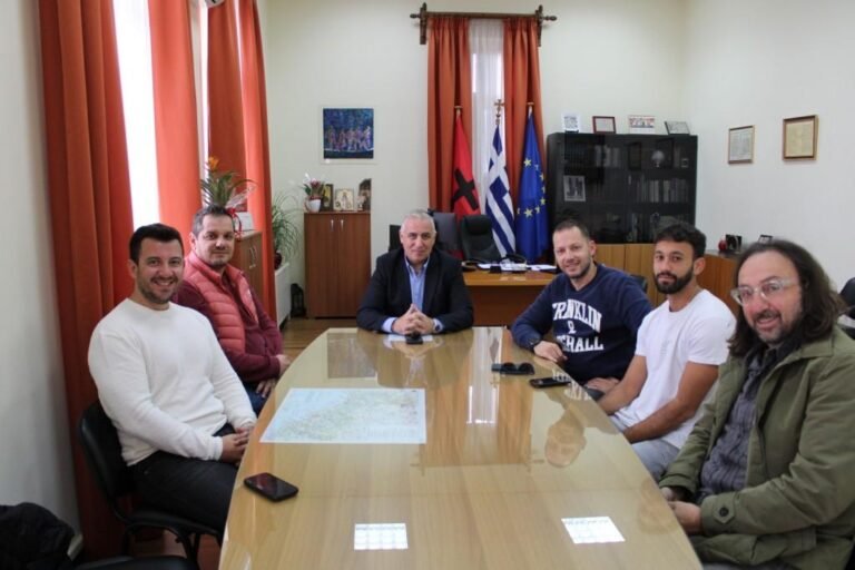 Συνάντηση Δημάρχου με εκπροσώπους του Ομίλου Αντισφαίρισης Αιγιαλείας