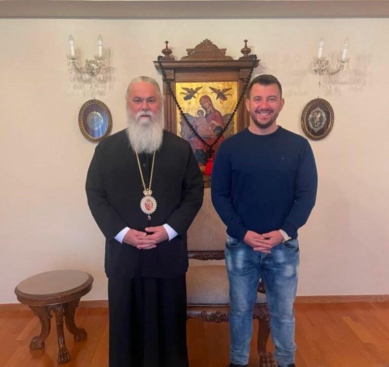 Συνάντηση Ιερωνύμου με Χρήστο Τσερεντζούλια – Αποφασίστηκε η διοργάνωση αθλητικής εκδήλωσης μέσα στο 2025 για τους νέους των Κατηχητικών Σχολείων