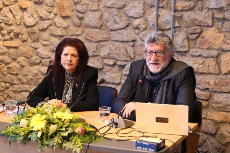 Παρουσιάστηκε με επιτυχία στο Αίγιο ο νέος διεθνής τόμος για την Αρχαία Ελίκη (Helike VI)