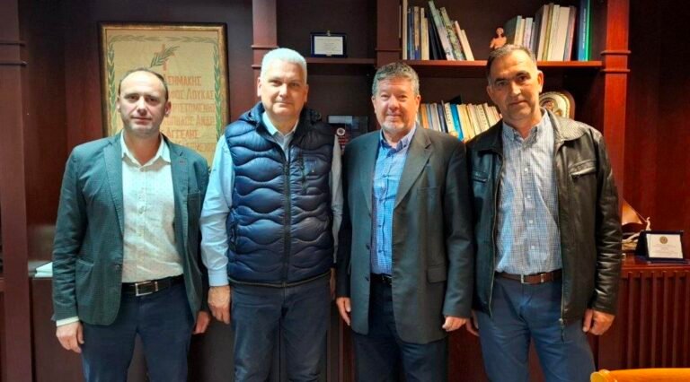 Επίσκεψη αντιπροσωπείας της Ομοσπονδίας Συλλόγων Αιγιαλείας στον Αντιπεριφερειάρχη Αχαΐας Φωκίωνα Ζαΐμη