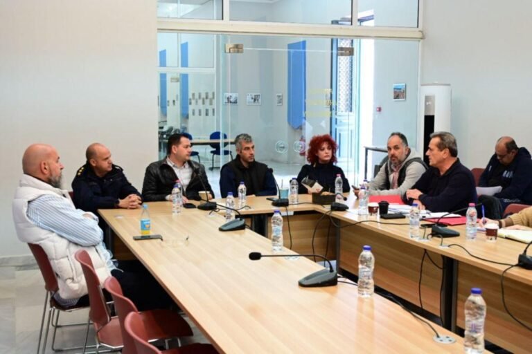 Τοποθέτηση τριών καμερών πυρανίχνευσης ακτίνας 10χλμ. στην ορεινή Αιγιάλεια – Επικαιροποιείται το σχέδιο οργανωμένης προληπτικής απομάκρυνσης πολιτών σε περίπτωση κινδύνου πυρκαγιάς