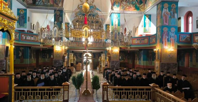 Σε Καλλιμανοπούλειο και Μητροπολιτικό Ναό Παναγίας Φανερωμένης οι Ιερατικές Συνάξεις των Κληρικών των Επαρχιών Καλαβρύτων και Αιγιαλείας