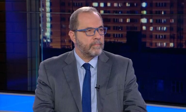 Μαρίνος Σκανδάμης: «Εκπαιδευτικός στην Ελλάδα – Ένα επικίνδυνο επάγγελμα»