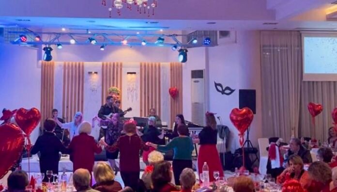 Κόκκινος χορός 2