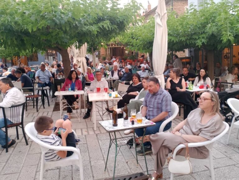 Με μεγάλη επιτυχία η μουσικοπολιτική εκδήλωση της Δημοτικής Οργάνωσης ανατολικής Αιγιάλειας των Δημοκρατών – Προοδευτικό Κέντρο στην πλατεία Ακράτας